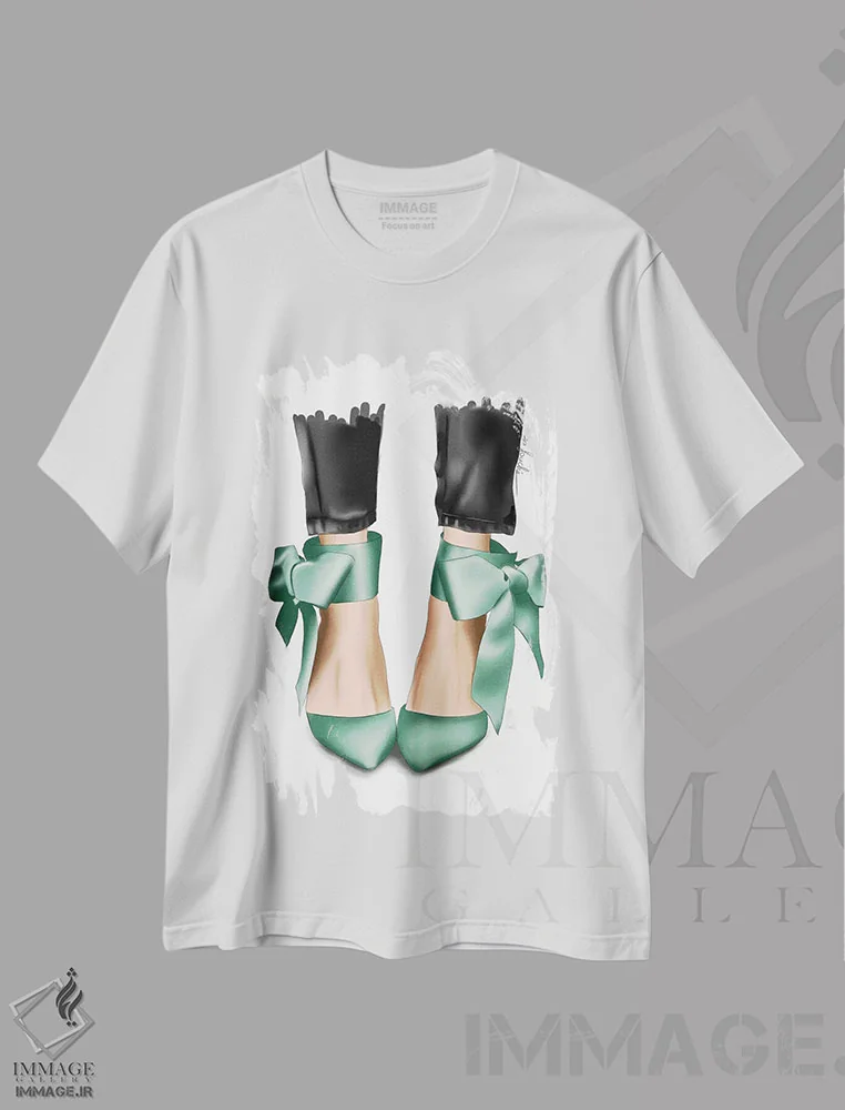 تیشرت سفید طرح دار "کفش پاشنه بلند با پاپیون نعنایی"، دست نقاشی و طراحی دستی اثر الزا فوچه | immage.ir