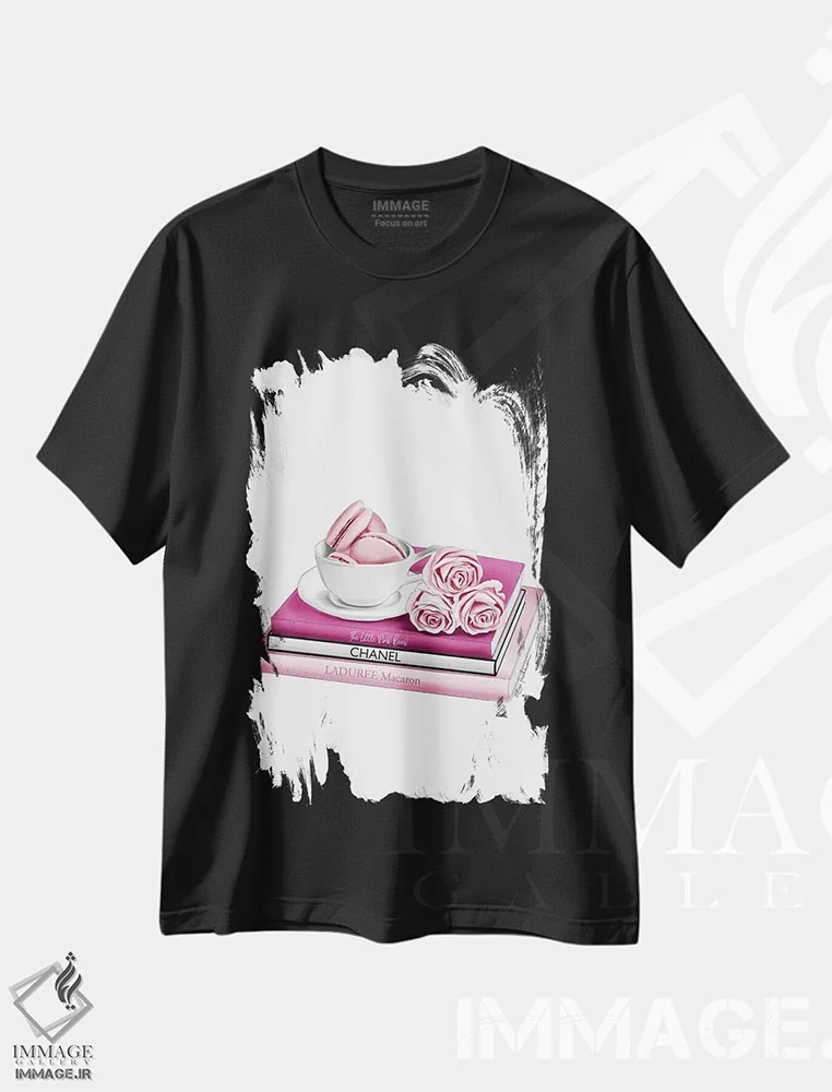 تیشرت مشکی طرح دار ماکارون ها و رزها، دست نقاشی و طراحی دستی اثر الزا فوچه | immage.ir