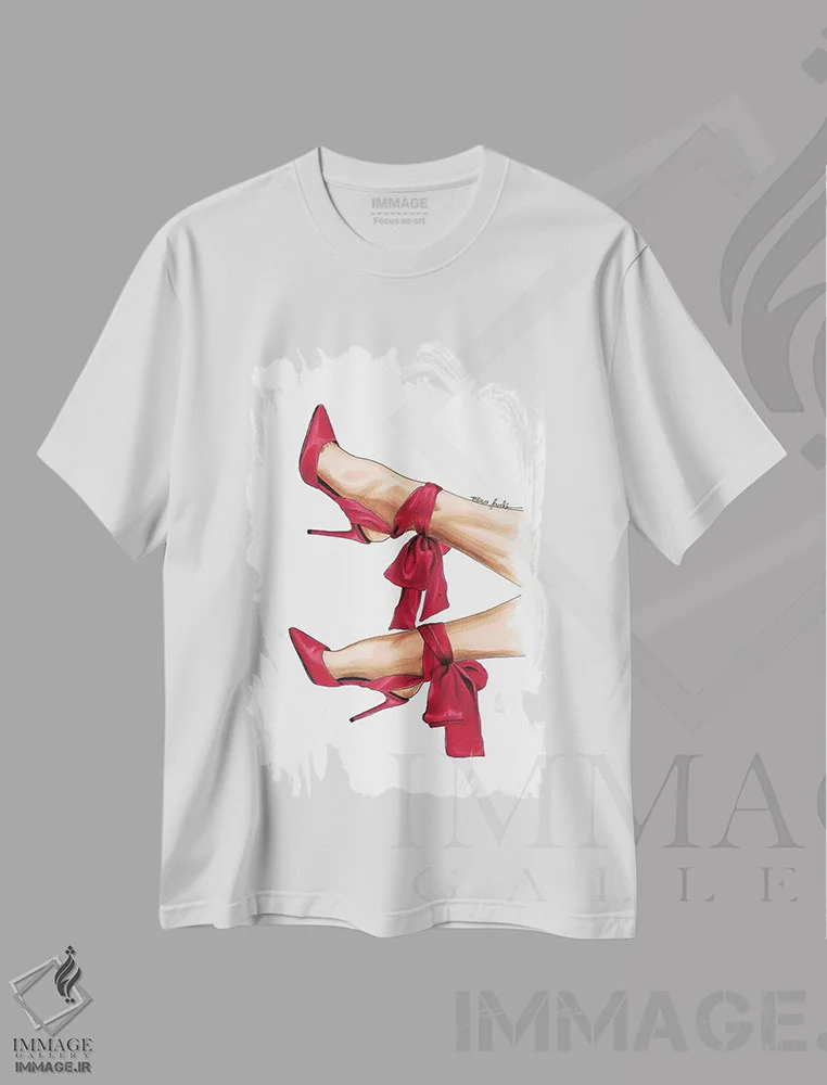 تیشرت سفید طرح دار کفش پاشنه دار قرمز سیر، تزئینی اثر الزا فوچه | فروشگاه ایماژ