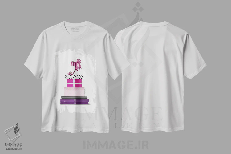 تیشرت سفید طرح دار پشتهٔ کریسمسی صورتی، تزئینی اثر الزا فوچه | immage.ir