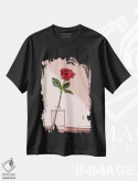 تیشرت مشکی طرح دار رز، دکور معاصر اثر الزا فوچه | immage.ir