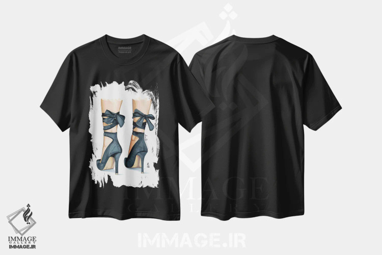 تیشرت مشکی طرح دار کفش پاشنه دار خاکستری، تزئینی اثر الزا فوچه | immage.ir