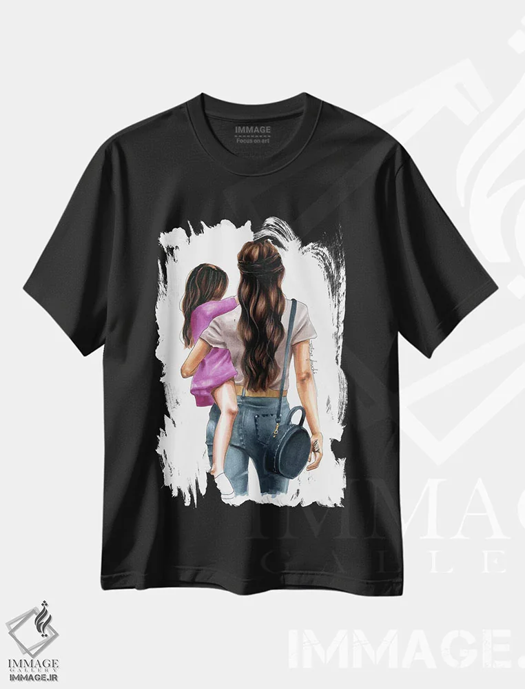 تیشرت مشکی طرح دار روز بیرون مادر و دختر، تزئینی اثر الزا فوچه | فروشگاه ایماژ