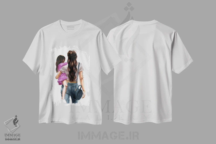 تیشرت سفید طرح دار روز بیرون مادر و دختر، تزئینی اثر الزا فوچه | immage.ir