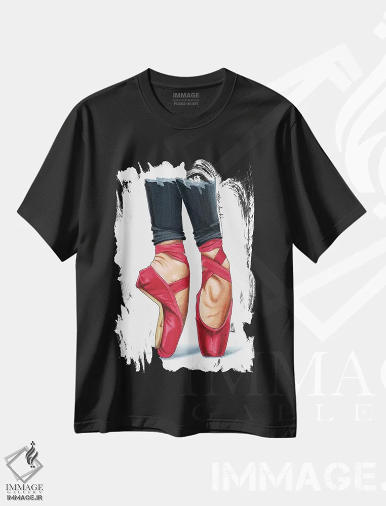 تیشرت مشکی طرح دار کفش پنجه دار قرمز، تزئینی اثر الزا فوچه | فروشگاه ایماژ