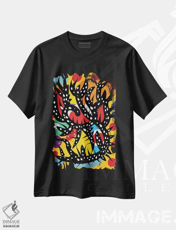 تیشرت مشکی طرح دار نارنجی آنگاه شب در جنگل سیاه اثر امانوئل سیگنورینو | فروشگاه ایماژ