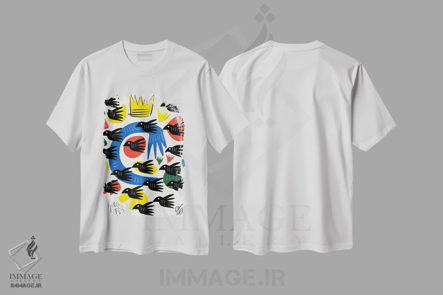 تیشرت سفید طرح دار پرنده های در حال پرواز، هنر دیجیتال اثر امانوئل سیگنورینو | فروشگاه ایماژ