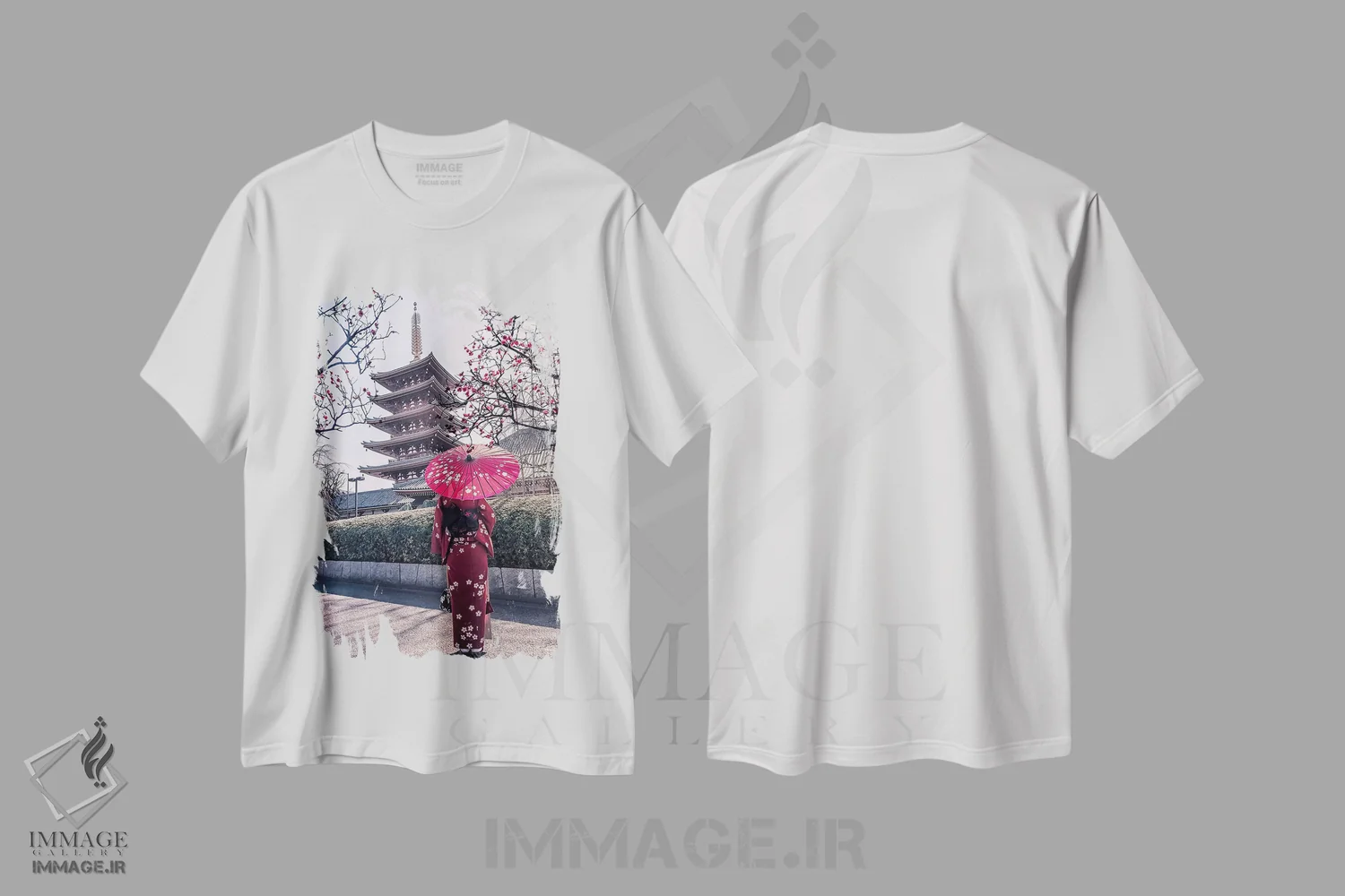 تیشرت سفید طرح دار بانویی با لباس قرمز، مدیوم اثر مانجیک پیکچرز | immage.ir