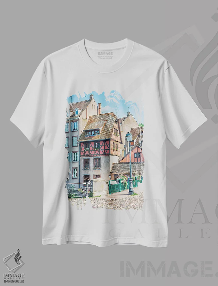 تیشرت سفید طرح دار شهر استراسبورگ، مدیوم اثر مانجیک پیکچرز | فروشگاه ایماژ