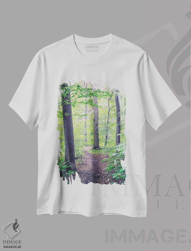 تیشرت سفید طرح دار جنگل آلمانی، مدیوم اثر مانجیک پیکچرز | فروشگاه ایماژ