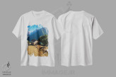 تیشرت سفید طرح دار چشم انداز هیمالیا، مدیوم اثر مانجیک پیکچرز | immage.ir