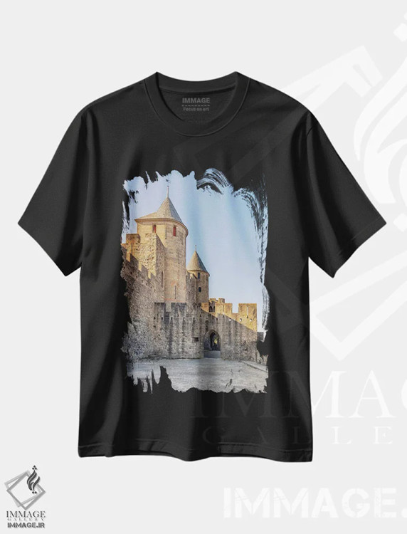 تیشرت مشکی طرح دار قلعهٔ قرون وسطایی، مدیوم اثر مانجیک پیکچرز | فروشگاه ایماژ