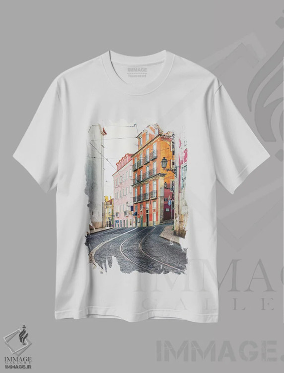تیشرت سفید طرح دار خیابانی در لیسبون، مدیوم اثر مانجیک پیکچرز | فروشگاه ایماژ