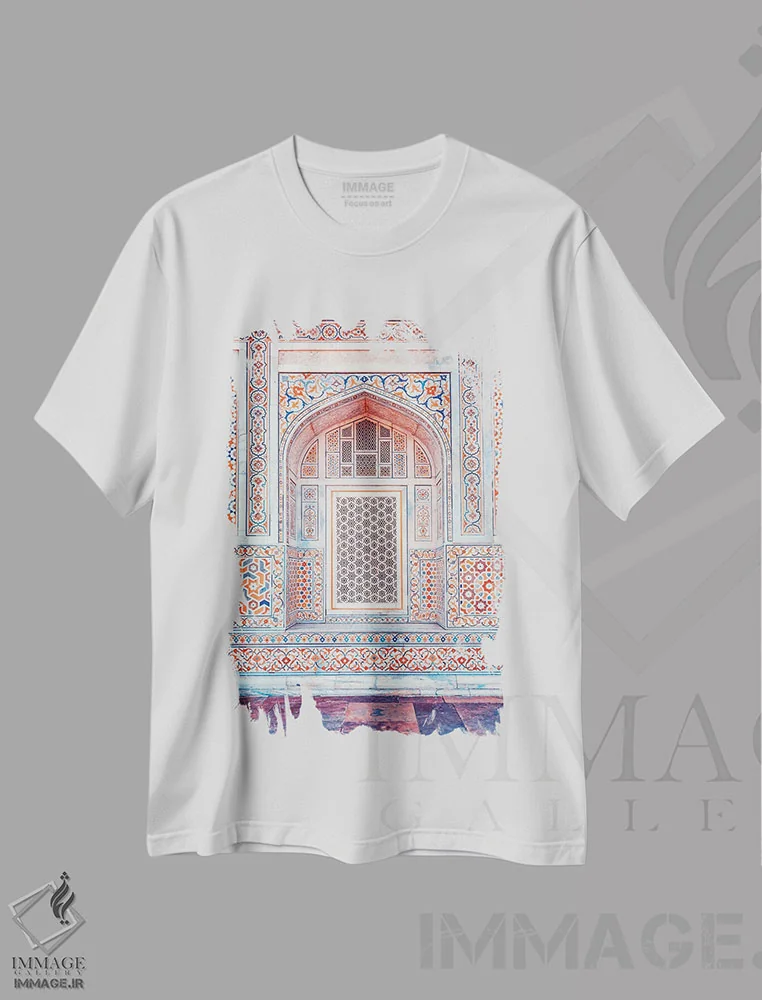 تیشرت سفید طرح دار معماری هندی، مدیوم اثر مانجیک پیکچرز | immage.ir
