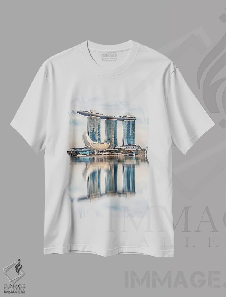 تیشرت سفید طرح دار بازتاب سنگاپور، مدیوم اثر مانجیک پیکچرز | immage.ir