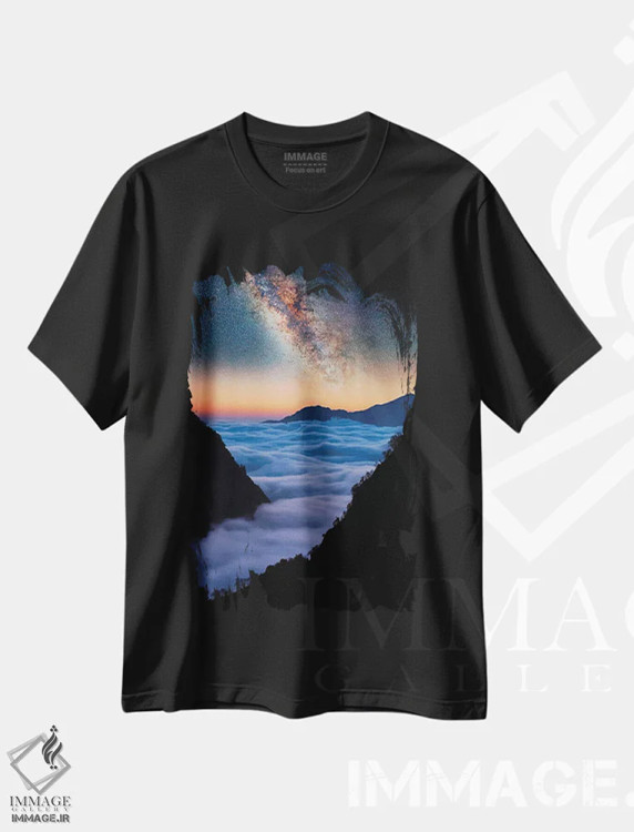 تیشرت مشکی طرح دار غروب هیمالیا، مدیوم اثر مانجیک پیکچرز | فروشگاه ایماژ