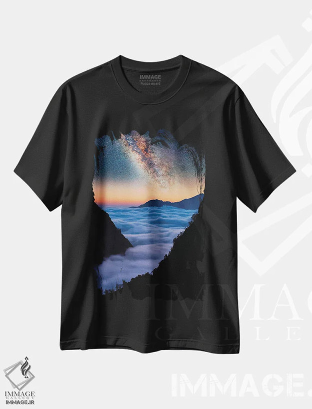 تیشرت مشکی طرح دار غروب هیمالیا، مدیوم اثر مانجیک پیکچرز | فروشگاه ایماژ
