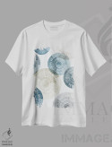 تیشرت سفید طرح دار خیالپردازی ریتمیک آبی ۲، آبستره اثر اما پیل | immage.ir