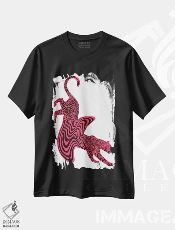 تیشرت مشکی طرح دار یوزپلنگ ذوب شده صورتی، دکوراسیون جایگزین اثر الا مازور | immage.ir