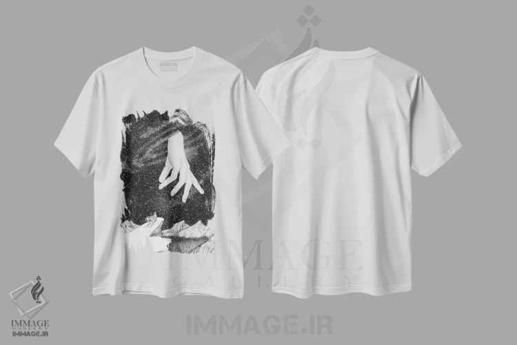 تیشرت سفید طرح دار دروازه، نقاشی و تصویرگری سیاه و سفید اثر الا مازور | immage.ir