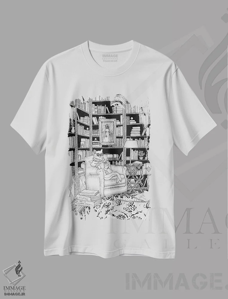تیشرت سفید طرح دار کتابخانه گربه، نقاشی و تصویرگری سیاه و سفید اثر الا مازور | immage.ir