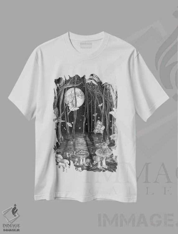 تیشرت سفید طرح دار جادوی نیمه شب، نقاشی و تصویرگری سیاه و سفید اثر الا مازور | immage.ir