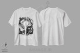 تیشرت سفید طرح دار رقص شب پره ها، نقاشی و تصویرگری سیاه و سفید اثر الا مازور | فروشگاه ایماژ