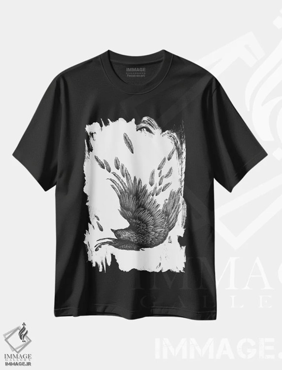 تیشرت مشکی طرح دار کلاغ رازگشوده، نقاشی و تصویرگری سیاه و سفید اثر الا مازور | فروشگاه ایماژ