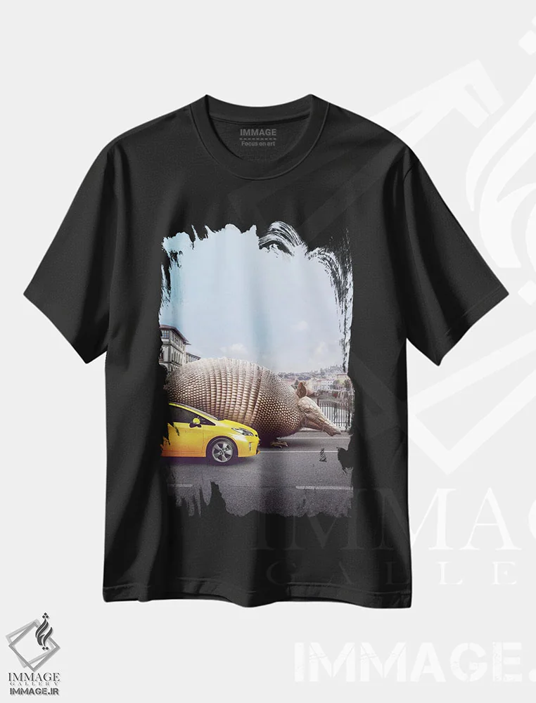 تیشرت مشکی طرح دار آرمادیلوی غریبه، عکاسی ترکیبی اثر ای ان.پی اس | فروشگاه ایماژ