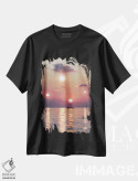 تیشرت مشکی طرح دار رقص خورشیدی، عکاسی ترکیبی اثر ای ان.پی اس | immage.ir