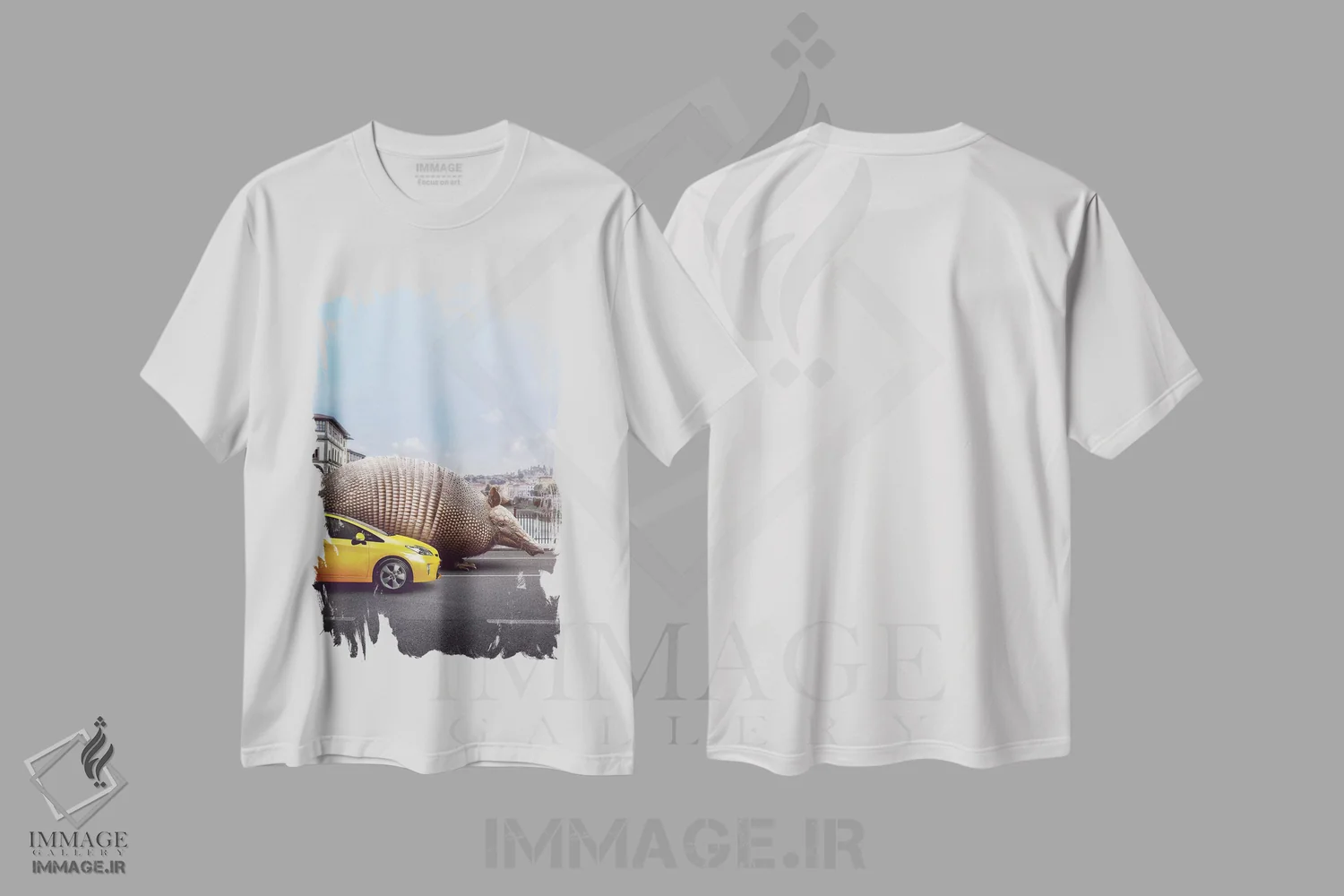 تیشرت سفید طرح دار آرمادیلوی غریبه، عکاسی ترکیبی اثر ای ان.پی اس | immage.ir
