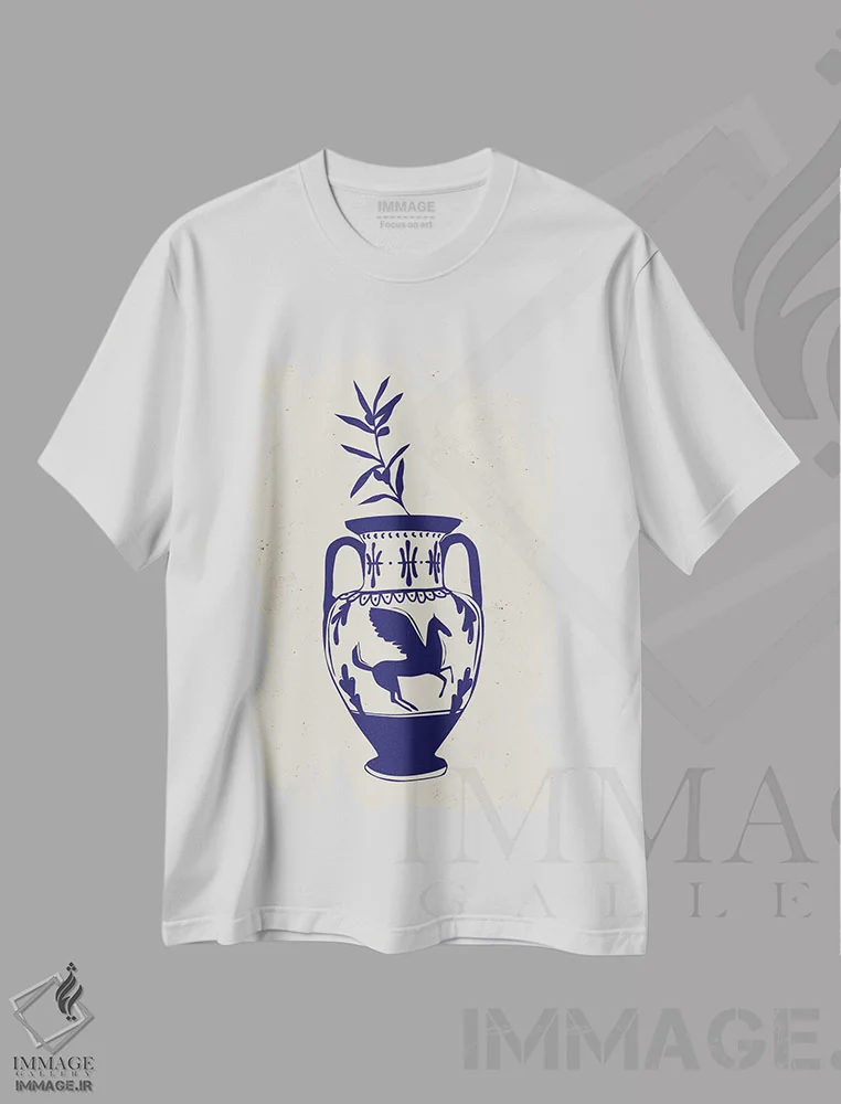 تیشرت سفید طرح دار گلدان یونانی، تزئینی اثر اوگنیا اسمیرنوا | immage.ir