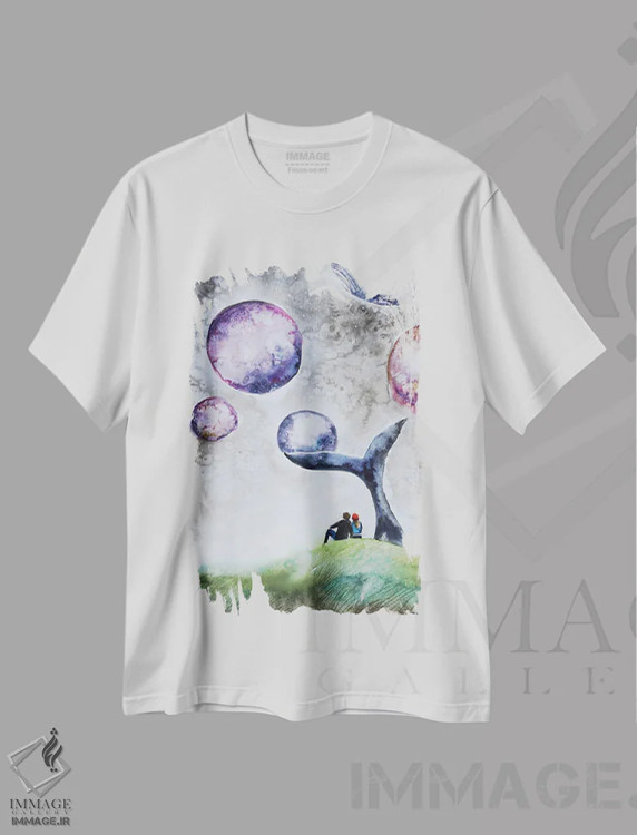 تیشرت سفید طرح دار زیر دُم نهنگ، مدیوم اثر اوگنیا اسمیرنوا | immage.ir