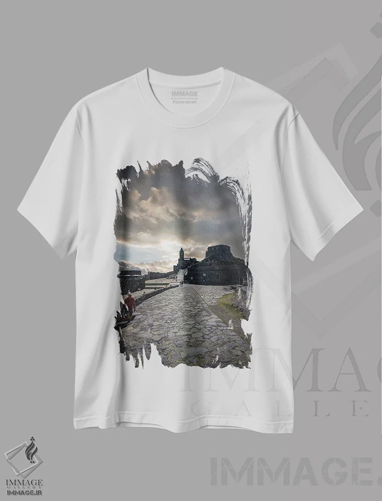 تیشرت سفید طرح دار کلیسای سن پیتر، پورتو وِنِره ۱، مدیوم اثر انزو رومانو | فروشگاه ایماژ