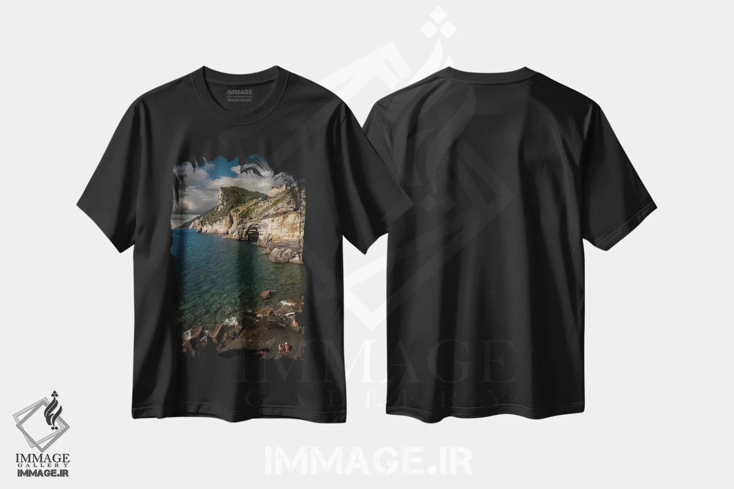 تیشرت مشکی طرح دار صخره های پورتو وِنِره، مدیوم اثر انزو رومانو | فروشگاه ایماژ
