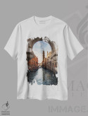 تیشرت سفید طرح دار برج ناقوس سن جورجیو دی گرِچی، ونیز، مدیوم اثر انزو رومانو | فروشگاه ایماژ
