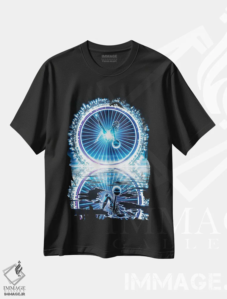 تیشرت مشکی طرح دار بانوی برقی، دکوراسیون جایگزین اثر ایوان رودز | فروشگاه ایماژ