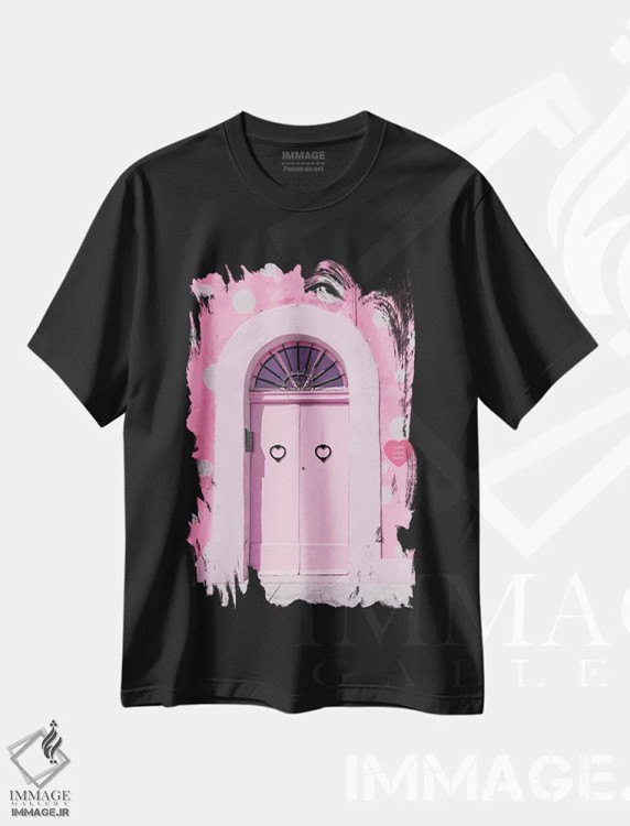 تیشرت مشکی طرح دار عشق اینجا زندگی می کند، مدیوم اثر ارین سامر | فروشگاه ایماژ