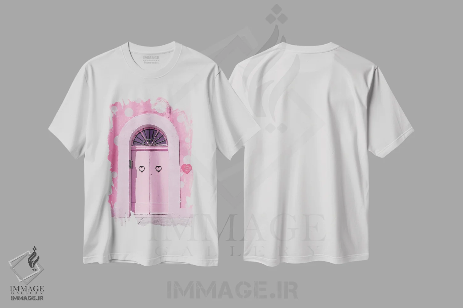 تیشرت سفید طرح دار عشق اینجا زندگی می کند، مدیوم اثر ارین سامر | immage.ir