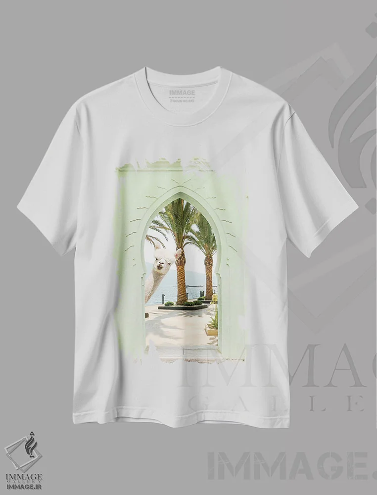 تیشرت سفید طرح دار قایم باشک، عکاسی ترکیبی اثر ارین سامر | فروشگاه ایماژ
