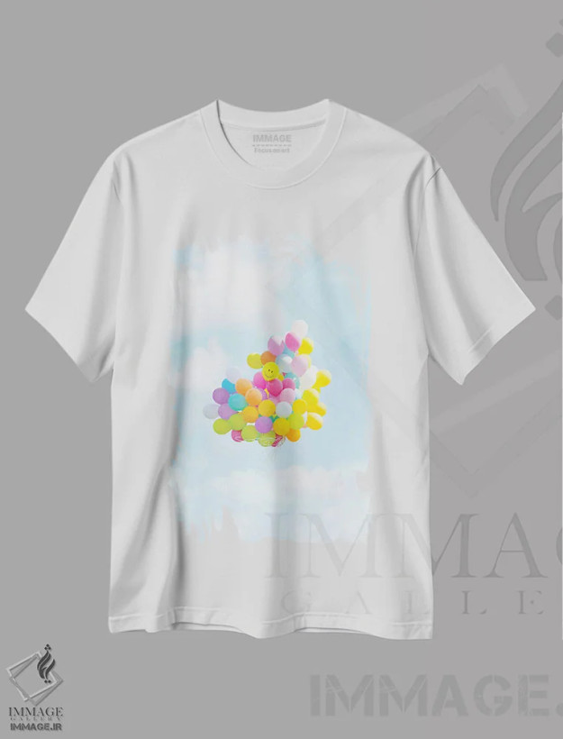 تیشرت سفید طرح دار خوشحالم که اینجا هستم، عکاسی ترکیبی اثر ارین سامر | فروشگاه ایماژ