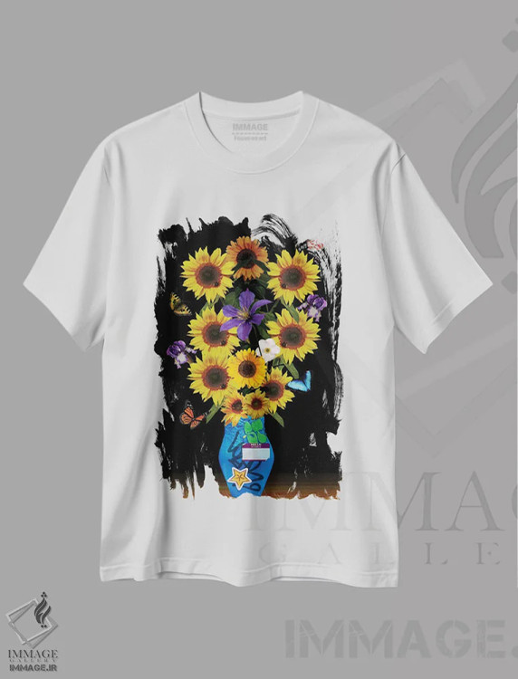 تیشرت سفید طرح دار گلدان آفتابگردان، تزئینی اثر ادسون راموس | فروشگاه ایماژ