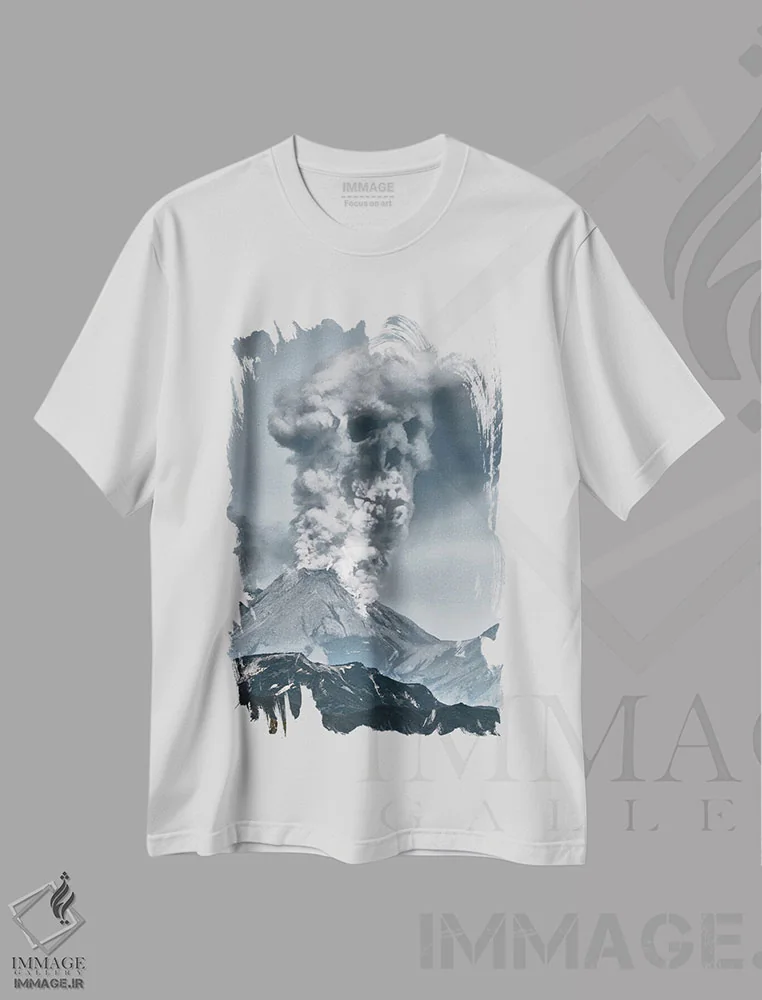 تیشرت سفید طرح دار اِراپ، عکاسی ترکیبی اثر اوگنی سولویف | immage.ir