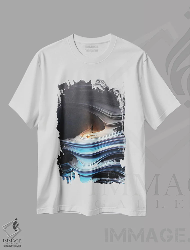 تیشرت سفید طرح دار تریوم، عکاسی ترکیبی اثر اوگنی سولویف | immage.ir