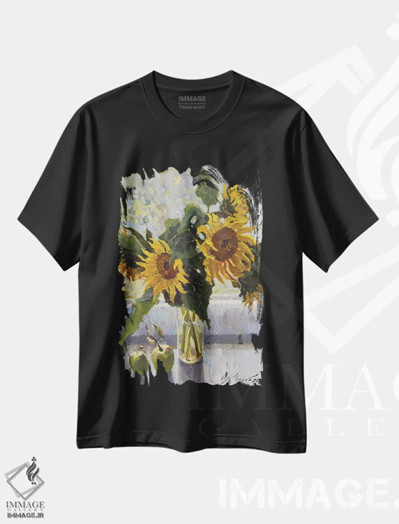 تیشرت مشکی طرح دار آفتابگردان ها با سیب، مدیوم اثر اوگنیا مکانوا | فروشگاه ایماژ