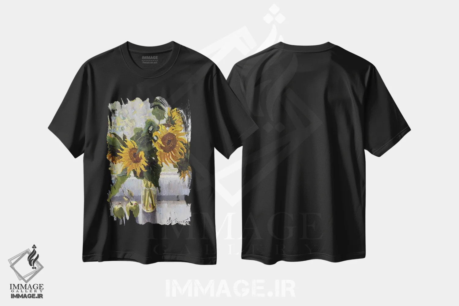 تیشرت مشکی طرح دار آفتابگردان ها با سیب، مدیوم اثر اوگنیا مکانوا | فروشگاه ایماژ
