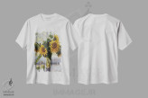 تیشرت سفید طرح دار آفتابگردان ها با سیب، مدیوم اثر اوگنیا مکانوا | immage.ir