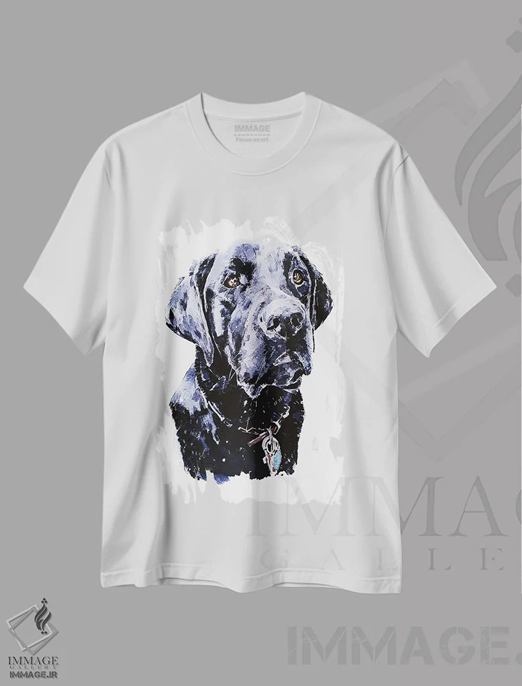 تیشرت سفید طرح دار تاریک مثل شب، روشن مثل خورشید، دکور معاصر اثر ادز واترکالرز | immage.ir