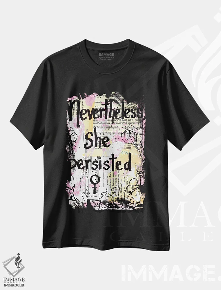 تیشرت مشکی طرح دار با این همه او مقاومت کرد، مدیوم اثر الکسا بانکرافت | immage.ir