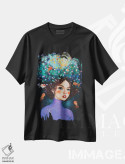 تیشرت مشکی طرح دار دختر رانچو با مرواریدها، هنر فاخر معاصر اثر یوری کیم | immage.ir